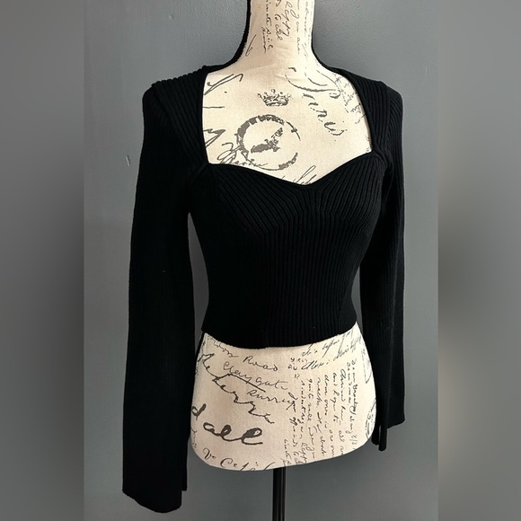 Black Ribbed Sweetheart Neck Long Sleeve Top - Picture 2 of 7